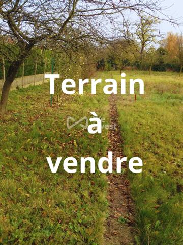 Terrain constructible 735 m² proche commodités