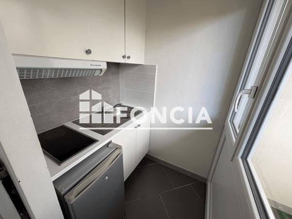 Location Studio meublé 20.4 m² - Bordeaux Cauderan 33200
