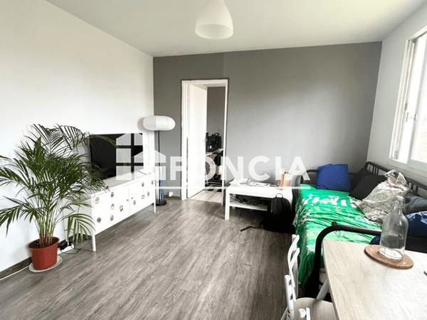 Location Studio 37.5 m² - 3 A RUE MERRHEIM Saint Etienne 42100