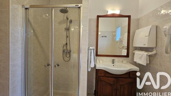 Immeuble à vendre 440 m² Dirac