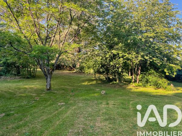 Immeuble à vendre 440 m² Dirac