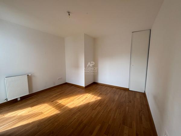 Appartement Pontoise 2 pièce(s) 45 m2 220 000 € **  - Référence  11318