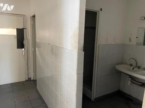 TERRAIN / GARAGE, PORT-LOUIS