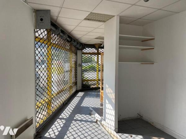 TERRAIN / GARAGE, PORT-LOUIS