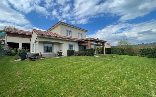 Maison à vendre    5 pièces •  Saint-Flour