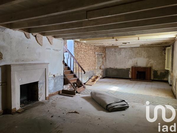 Maison 3 pièces de 148 m² à Chey (79120)