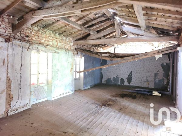 Maison 3 pièces de 148 m² à Chey (79120)