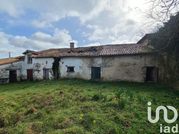 Maison 3 pièces de 148 m² à Chey (79120)