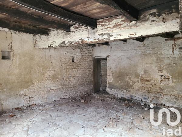 Maison 3 pièces de 148 m² à Chey (79120)