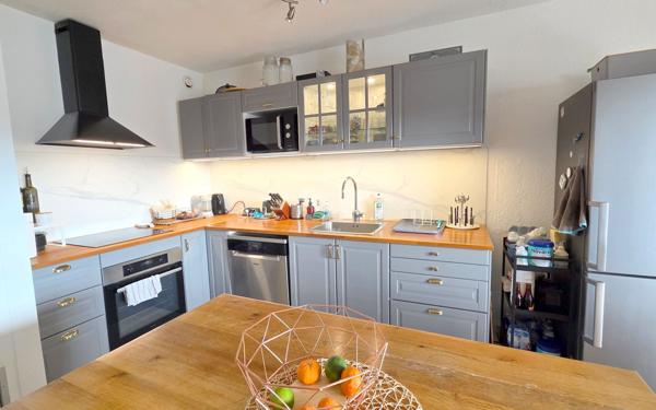 Appartement à vendre    3 pièces • 66 m2 La Seyne-sur-Mer