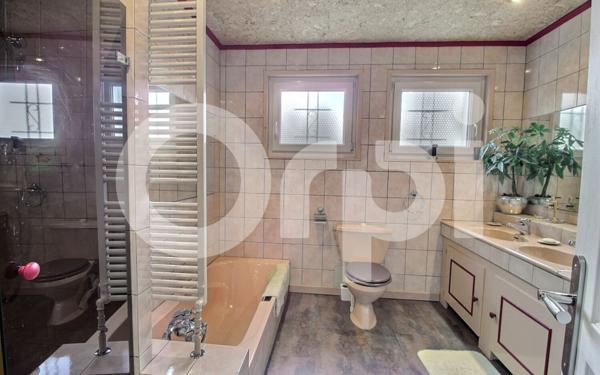 Maison à vendre    6 pièces • 186 m2 Messery