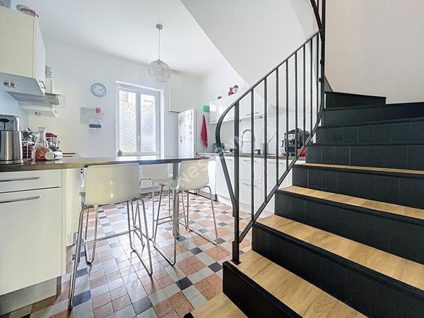 NANTES Rond point de Rennes, Rond point de Vannes Maison 3 chambres ,bureau, ou 4 chambres, garage, jardin,