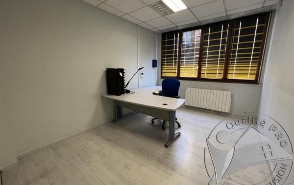 Vente Immeuble Espace bureaux + appartement T4 Mende   