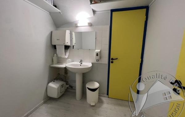 Vente Immeuble Espace bureaux + appartement T4 Mende   