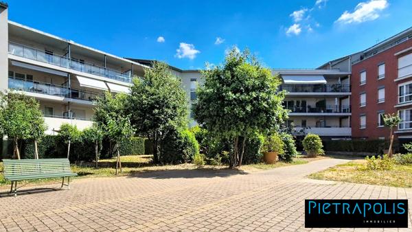Local commercial PMR de 45m² - Coeur Tassin Le Phare - Sans travaux - Garage en SUS