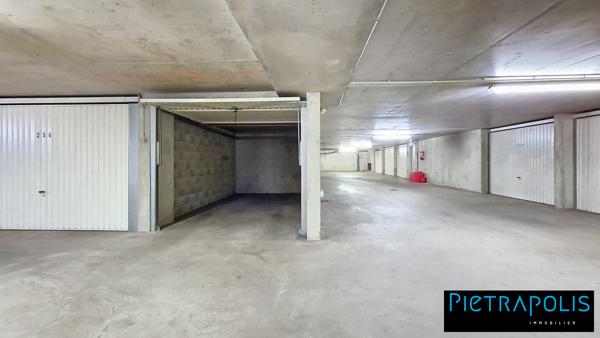 Local commercial PMR de 45m² - Coeur Tassin Le Phare - Sans travaux - Garage en SUS