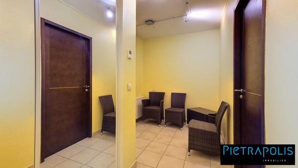 Local commercial PMR de 45m² - Coeur Tassin Le Phare - Sans travaux - Garage en SUS