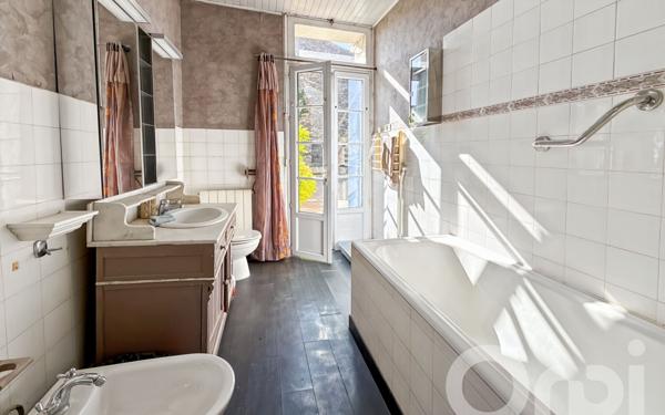 Maison à vendre    6 pièces •  Bollène