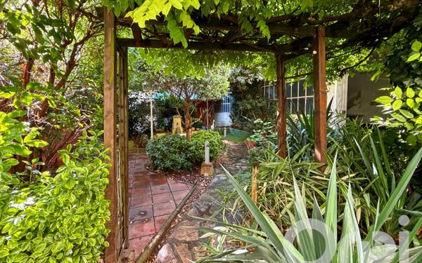 Maison à vendre    6 pièces •  Bollène