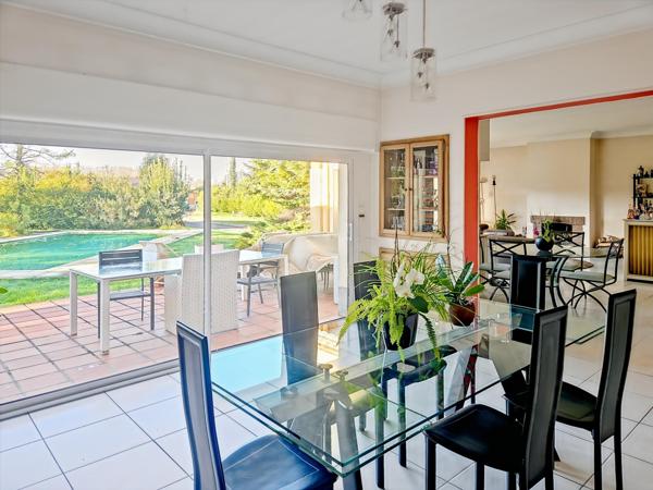 Maison 204 m² rénovée, au calme, proche centre