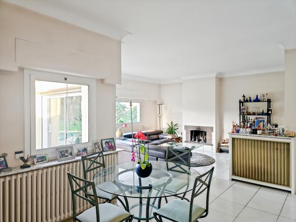 Maison 204 m² rénovée, au calme, proche centre