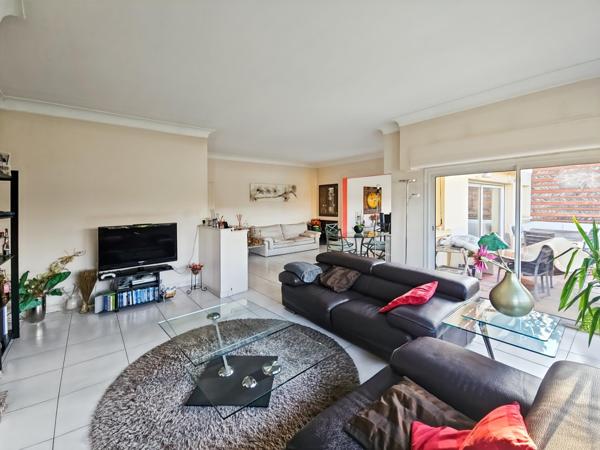 Maison 204 m² rénovée, au calme, proche centre