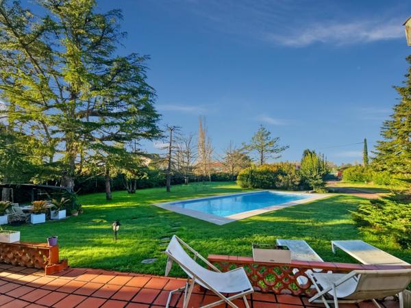 Maison 204 m² rénovée, au calme, proche centre