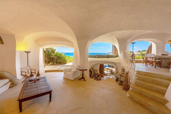 Vente Villa de luxe Bonifacio 8 Pièces 300 m²
