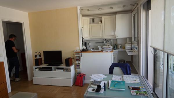 TRES BEAU 2 PIECES MEUBLE DERNIER ETAGE CALME SANS VIS A VIS