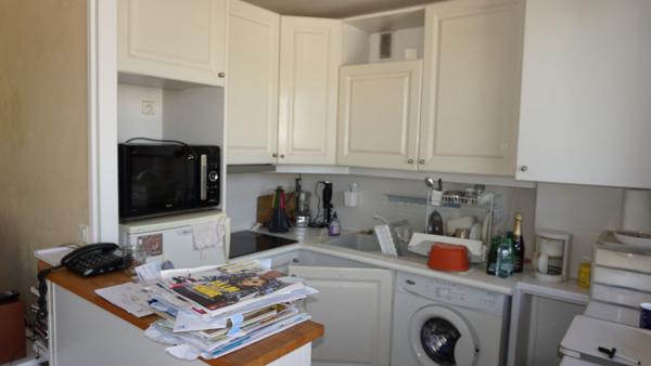 TRES BEAU 2 PIECES MEUBLE DERNIER ETAGE CALME SANS VIS A VIS