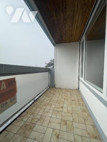 A VENDRE - REZE - Mahaudières - Au 3ème étage- Appartement T4 d'env 71.87m² avec cave et parking.