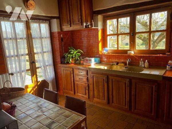  A VENDRE - A CAJARC (46160 - Lot) à deux minutes du bourg du village et des commerces, au calm...