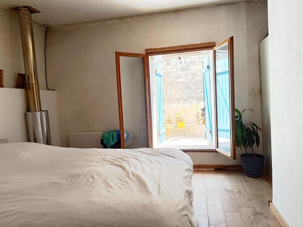 Maison Saint Mitre Les Remparts 3 pièce(s) 75 m2 avec Terrasse