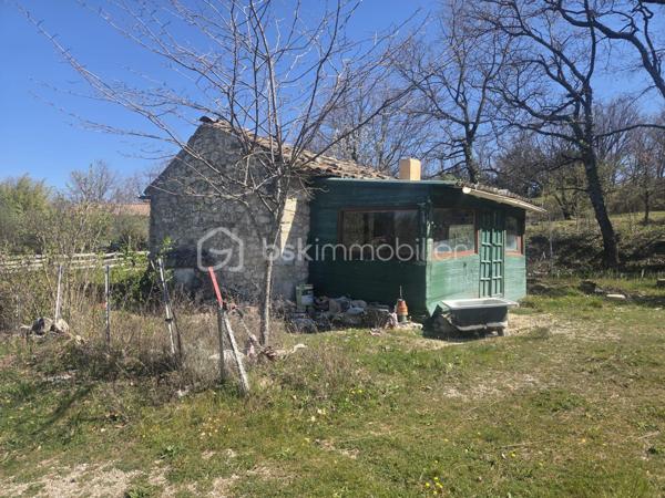 Terrain de 1 700 m²