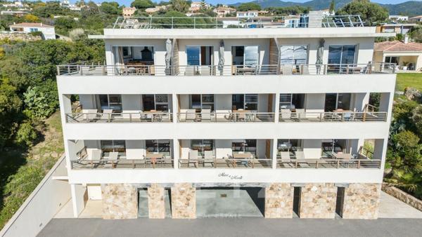 Appartement neuf avec vue mer