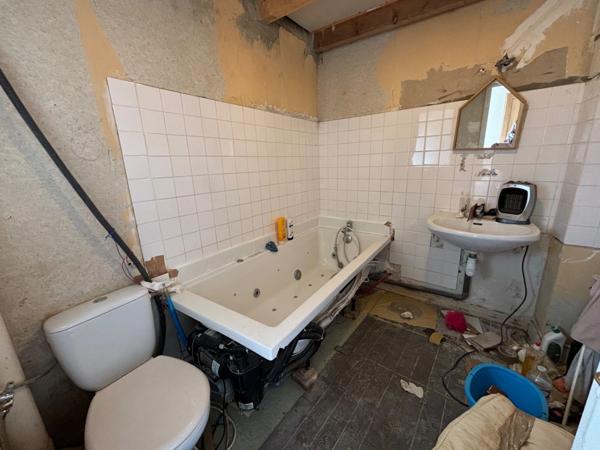 🏡 Grande Maison au Cœur de Lison – 170 m² à Finaliser (14