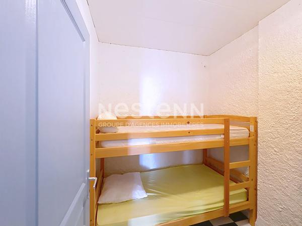 Spacieux appartement 8 pièces de 149.05 m2 (165 m² hab) avec terrasse jardin à flan de falaise à Fleury d'Aude Saint-Pierre-La-Mer