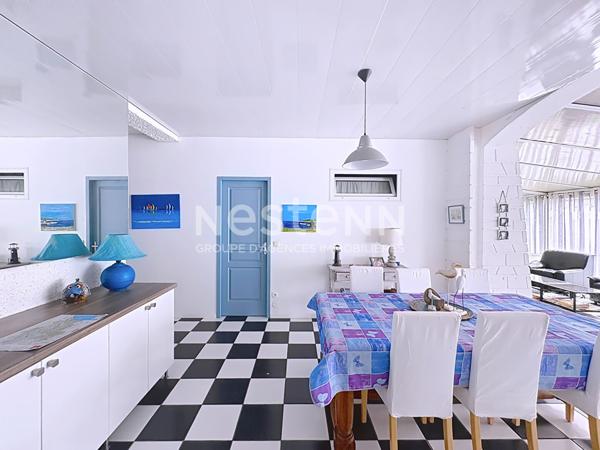 Spacieux appartement 8 pièces de 149.05 m2 (165 m² hab) avec terrasse jardin à flan de falaise à Fleury d'Aude Saint-Pierre-La-Mer