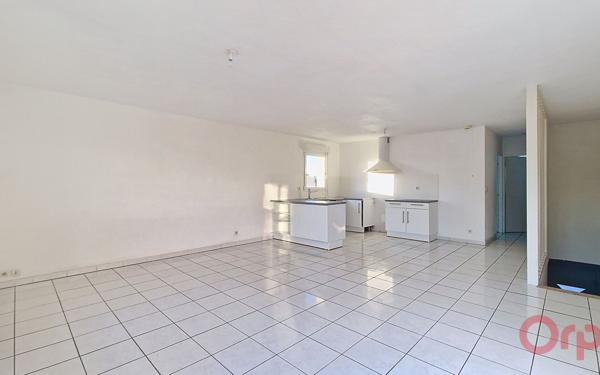 Appartement à vendre    3 pièces • 69,39 m2 Saint-Estève