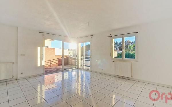 Appartement à vendre    3 pièces • 69,39 m2 Saint-Estève