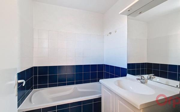 Appartement à vendre    3 pièces • 69,39 m2 Saint-Estève