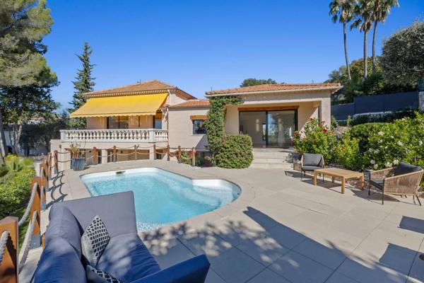 Magnifique villa traditionnelle entièrement rénovée à Mougins