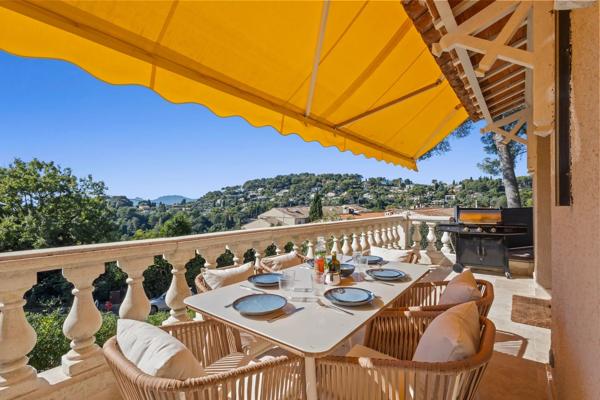 Magnifique villa traditionnelle entièrement rénovée à Mougins