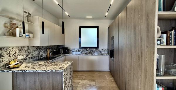 Magnifique villa traditionnelle entièrement rénovée à Mougins