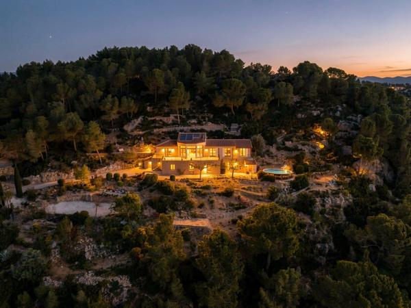 Vente Maison de luxe La Cadière-d'Azur 8 Pièces 180 m²