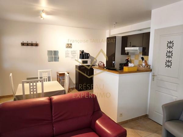 L'Isle-sur-la-Sorgue (84800) Maison récente en R+1 avec terrasse et place de parking extérieure nominative