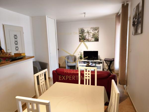 L'Isle-sur-la-Sorgue (84800) Maison récente en R+1 avec terrasse et place de parking extérieure nominative