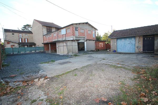 Bâtiment - Plein centre-ville - 300m² au sol