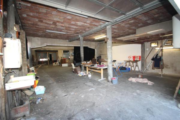 Bâtiment - Plein centre-ville - 300m² au sol