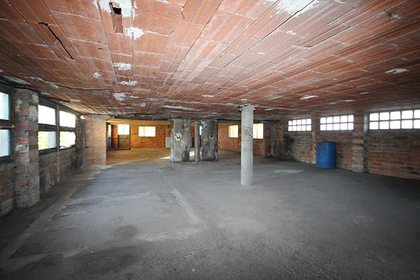 Bâtiment - Plein centre-ville - 300m² au sol